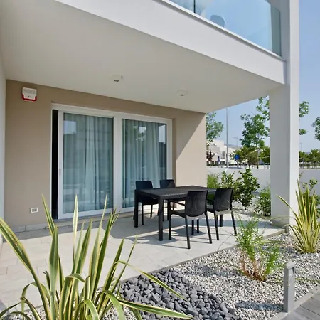 Apartament Saint Tropez *